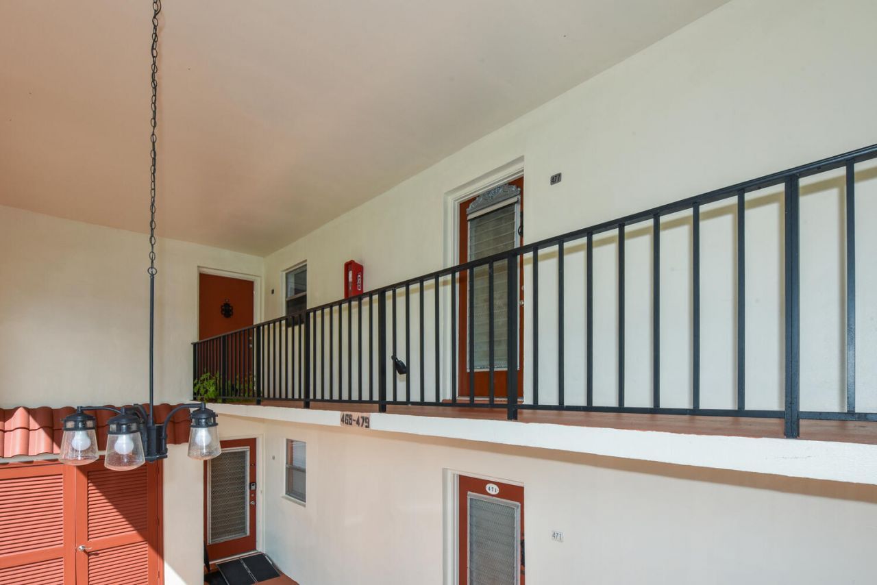 477 Lake Dora Drive, West Palm Beach, FL 33411 Photo