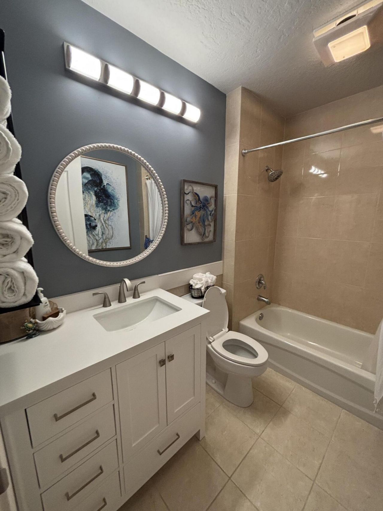 18 Harbour Isle Drive W, Unit 102, Fort Pierce, FL 34949 Photo