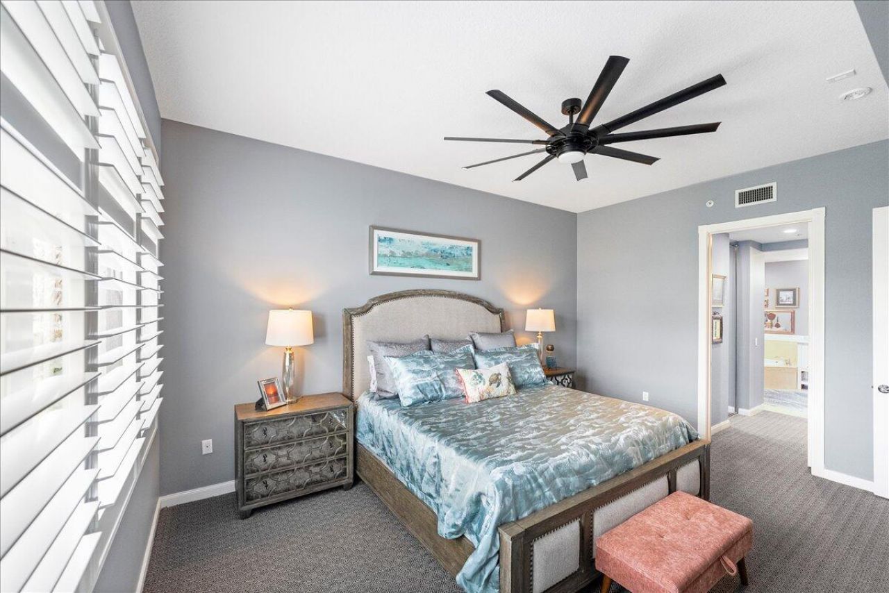 18 Harbour Isle Drive W, Unit 102, Fort Pierce, FL 34949 Photo