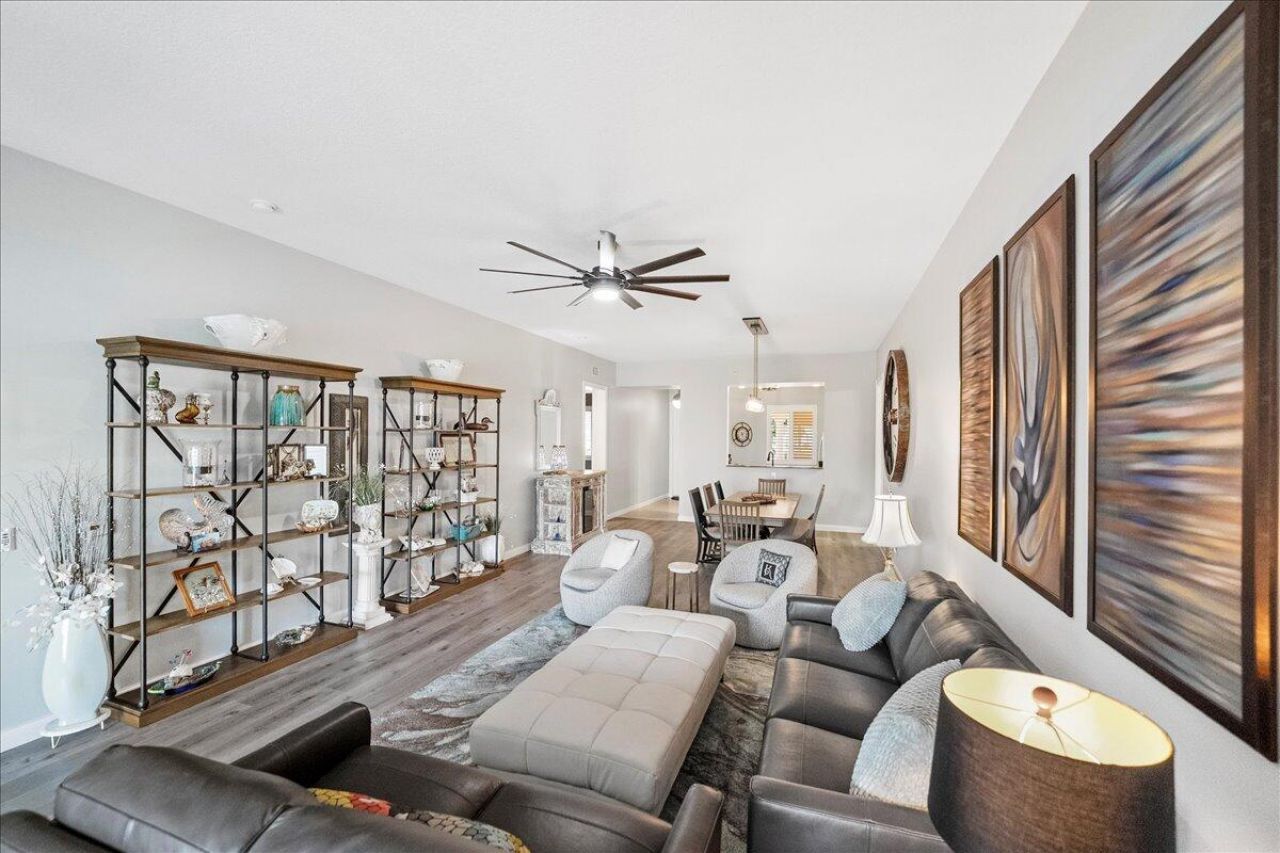 18 Harbour Isle Drive W, Unit 102, Fort Pierce, FL 34949 Photo