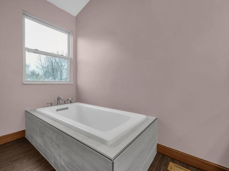 956 Crystal Cay Court, Columbus, OH 43230 Photo 24