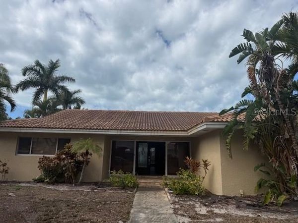 750 HARBOR ISLAND , CLEARWATER BEACH, FL 33767