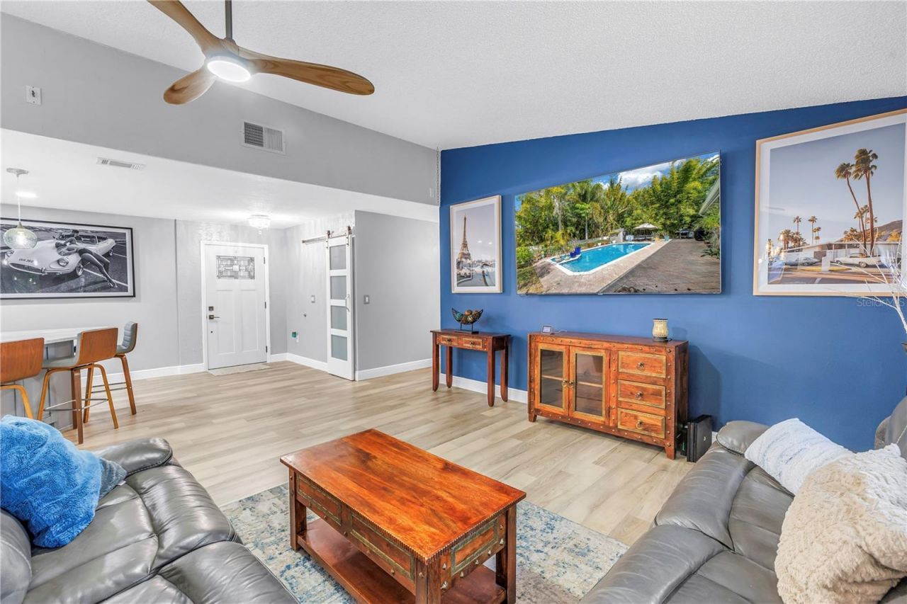 6821 N Circle Creek Dr, Pinellas Park, FL 33781 Photo