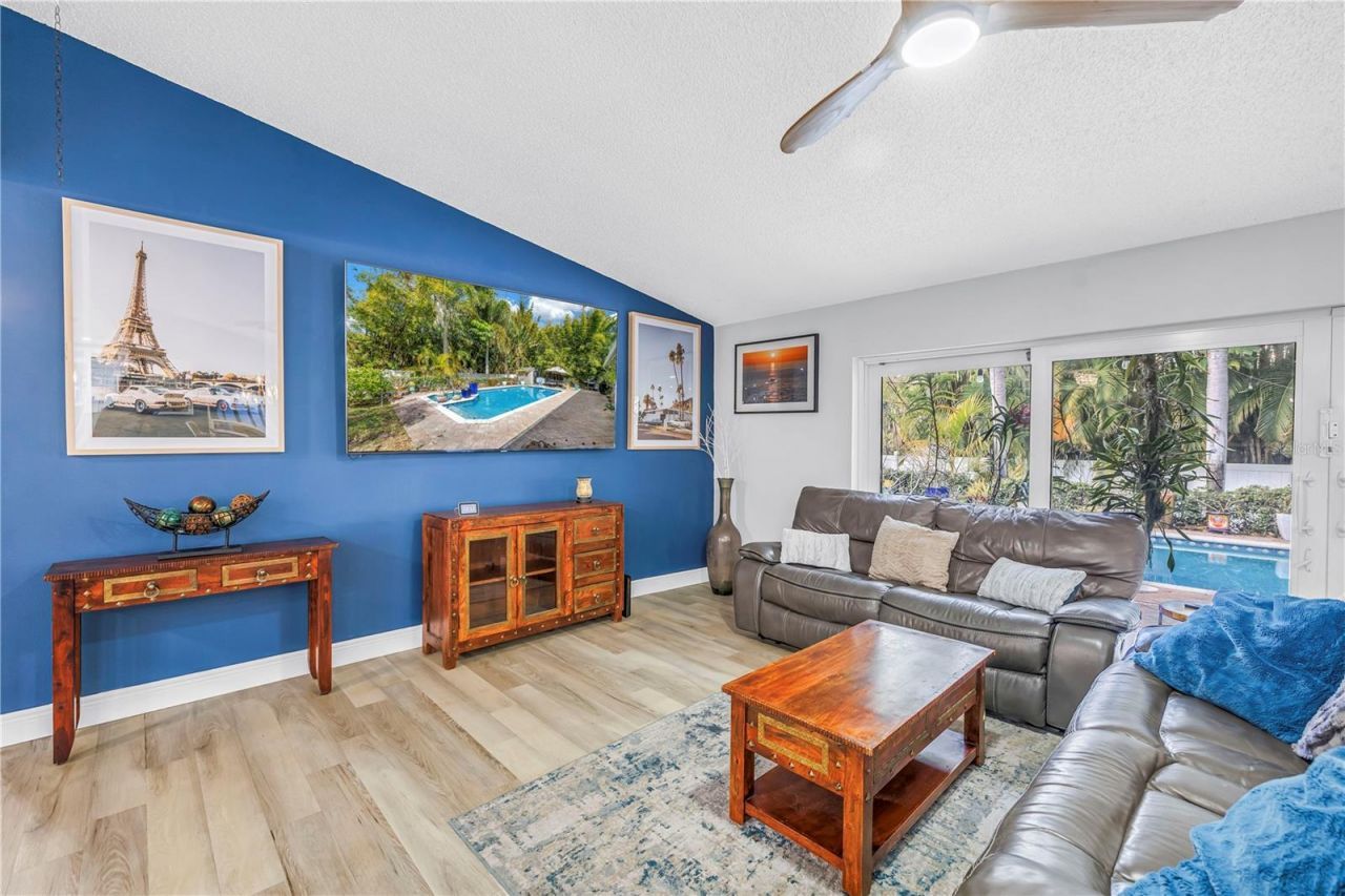 6821 N Circle Creek Dr, Pinellas Park, FL 33781 Photo