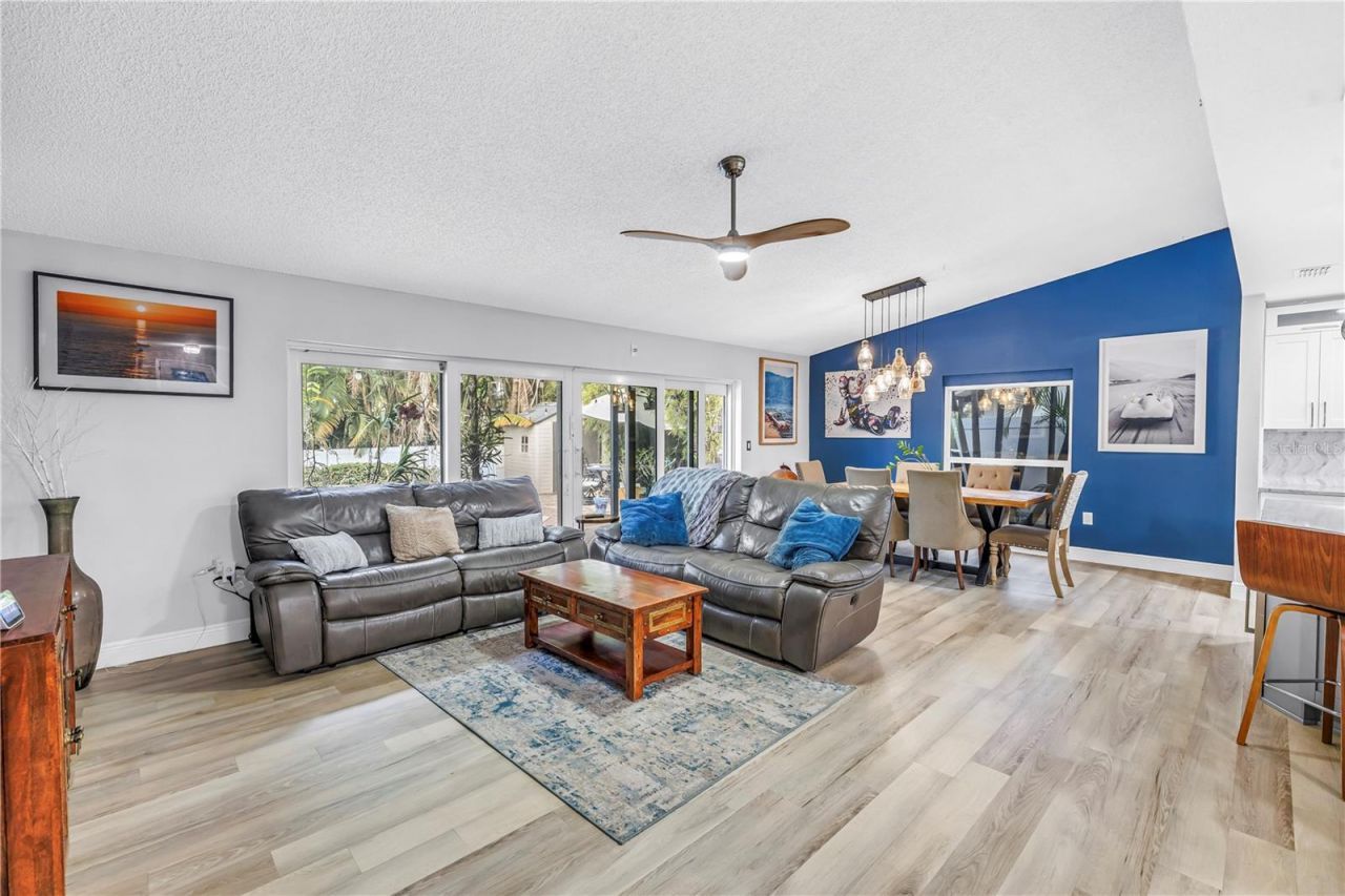 6821 N Circle Creek Dr, Pinellas Park, FL 33781 Photo