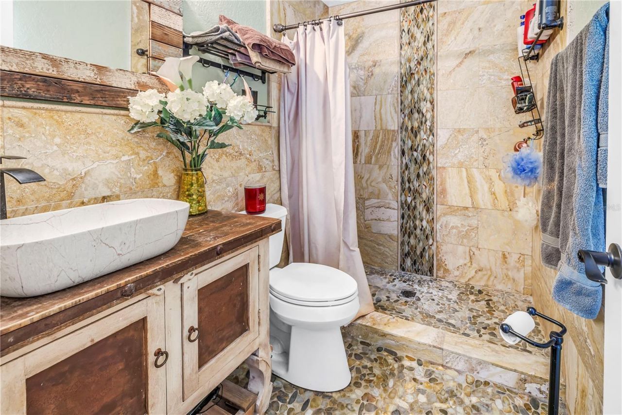 6821 N Circle Creek Dr, Pinellas Park, FL 33781 Photo