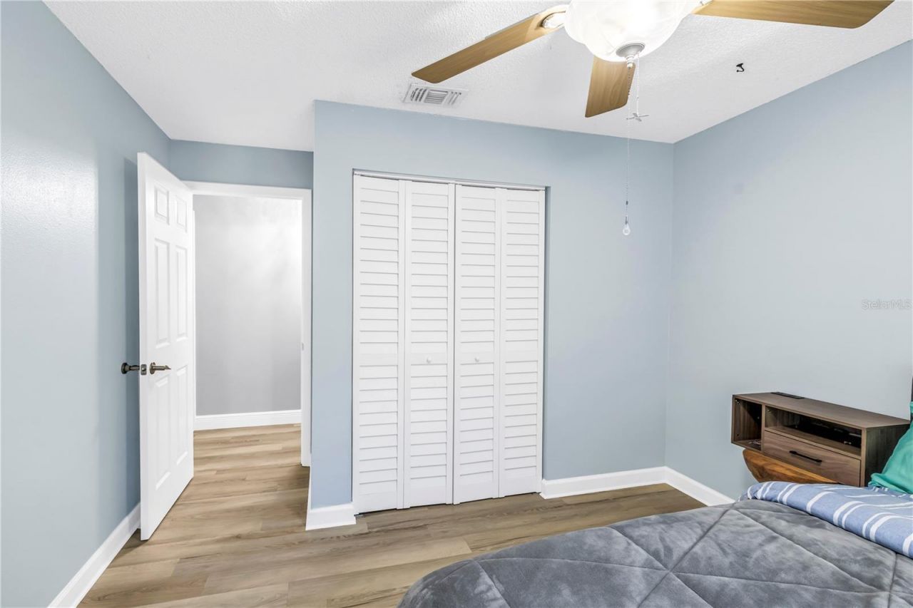 6821 N Circle Creek Dr, Pinellas Park, FL 33781 Photo