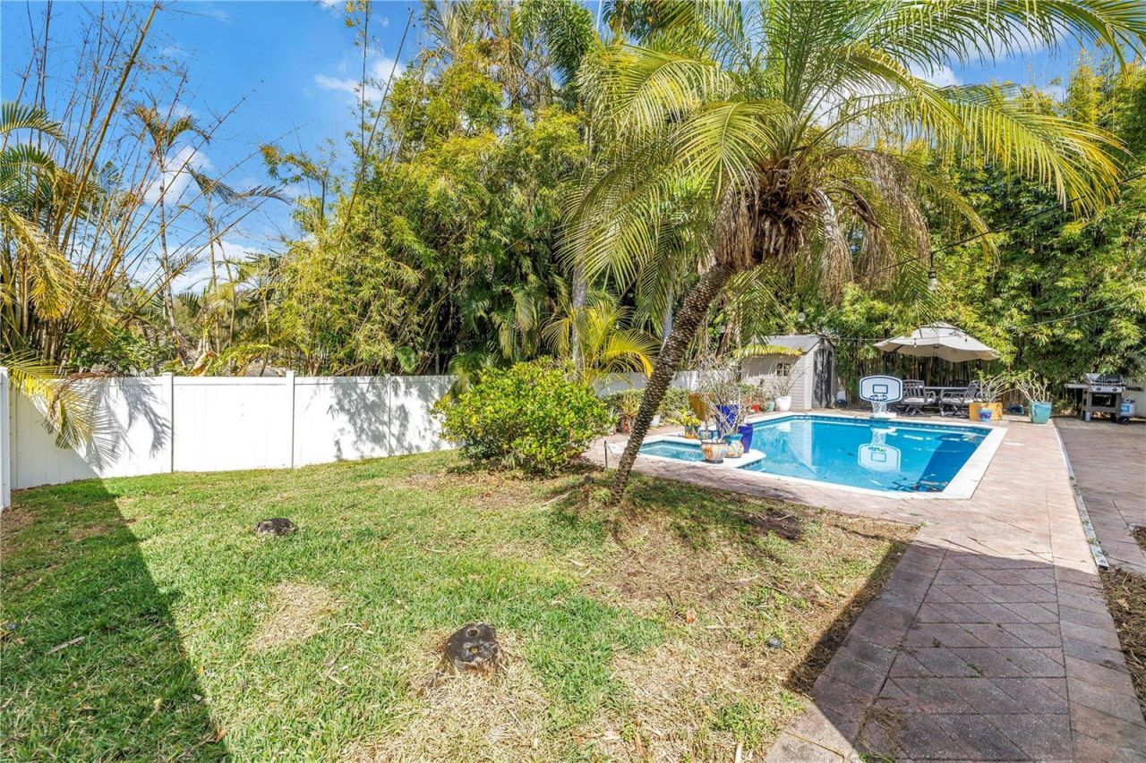 6821 N Circle Creek Dr, Pinellas Park, FL 33781 Photo