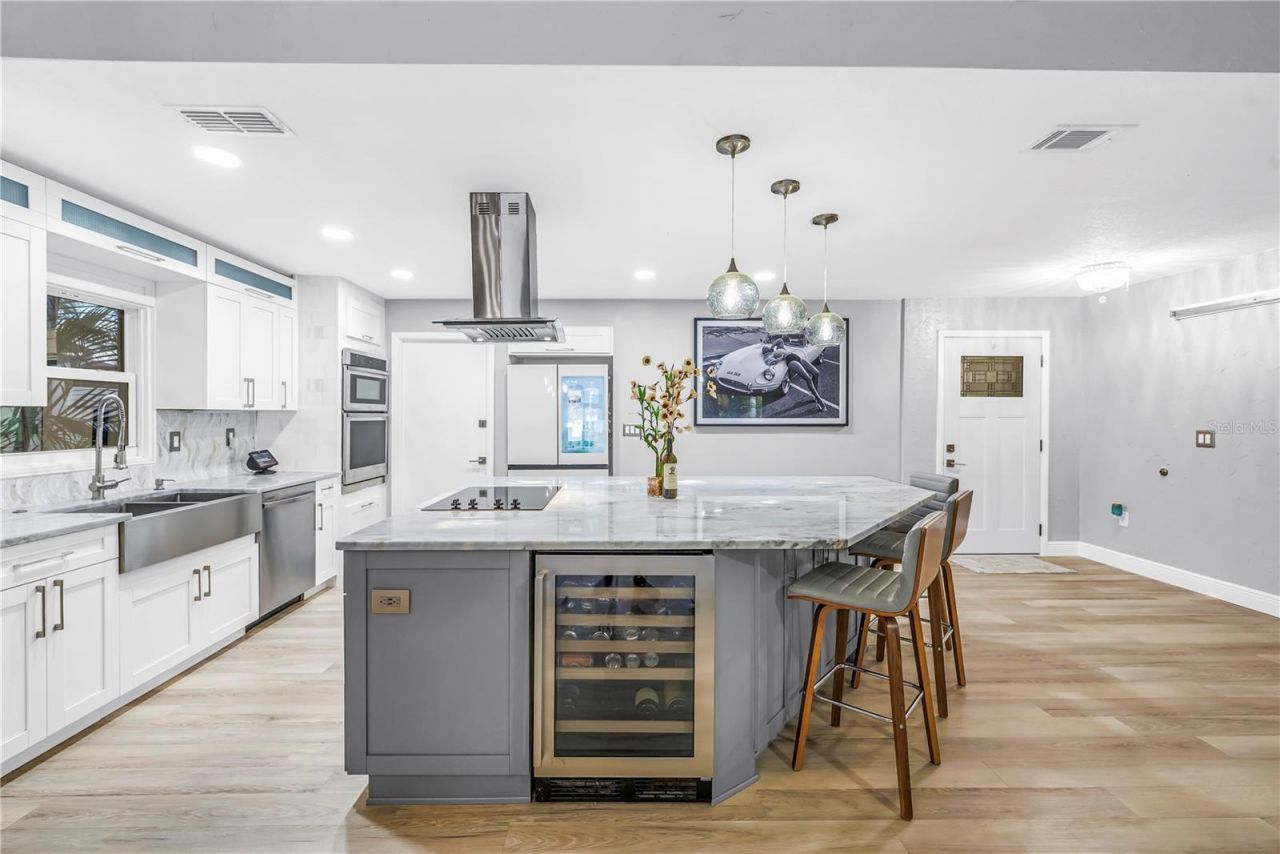 6821 N Circle Creek Dr, Pinellas Park, FL 33781 Photo