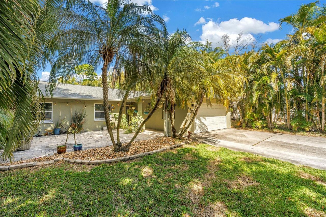 6821 N Circle Creek Dr, Pinellas Park, FL 33781 Photo