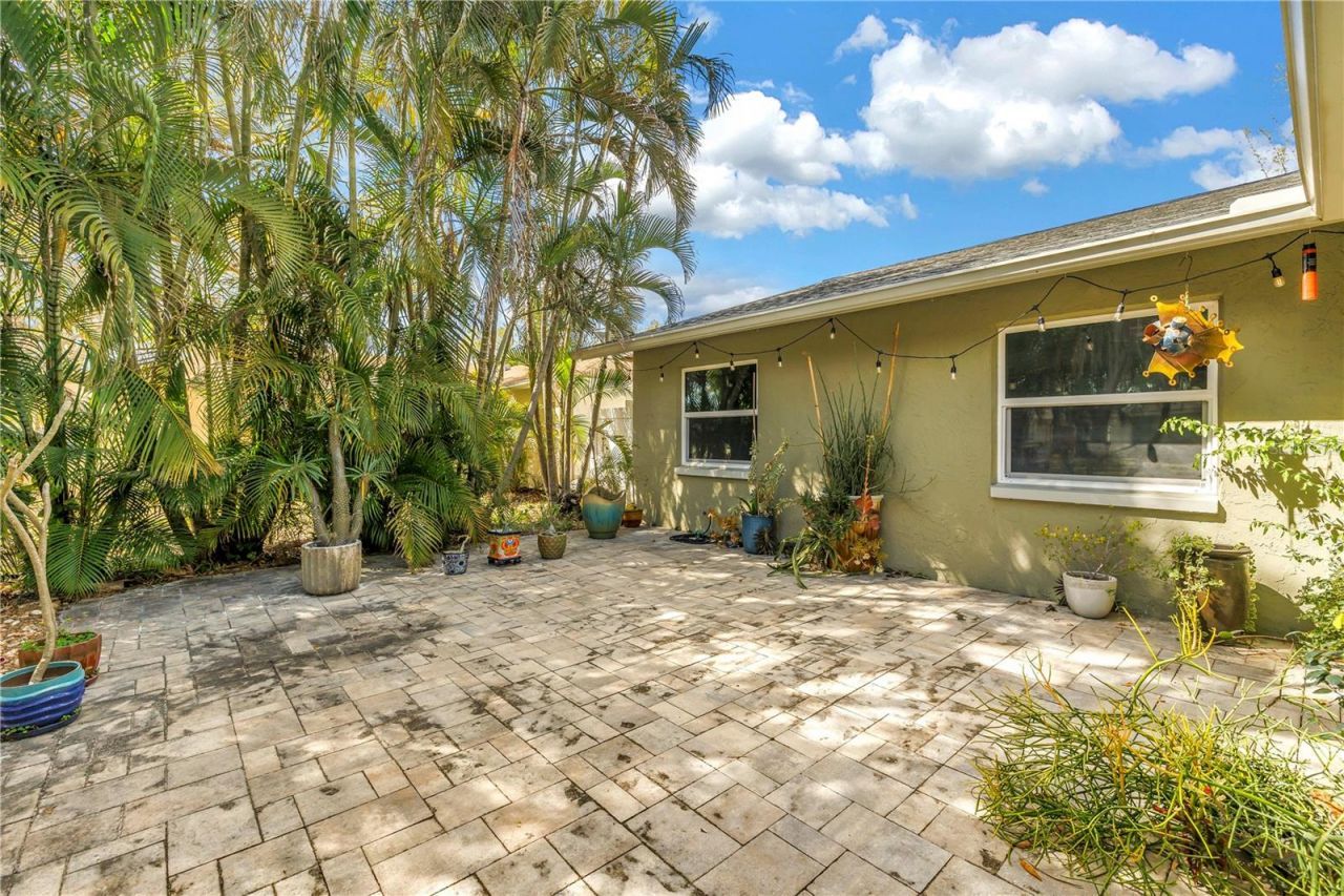 6821 N Circle Creek Dr, Pinellas Park, FL 33781 Photo