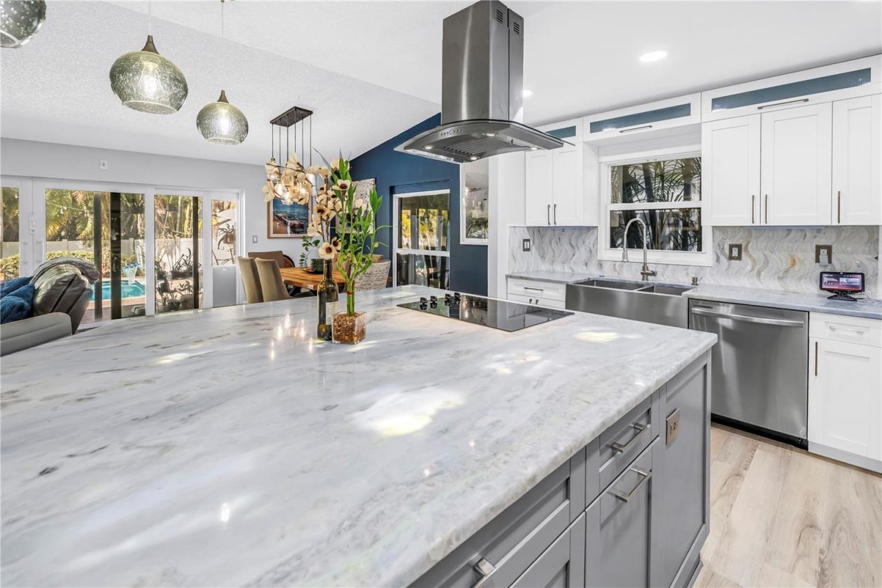 6821 N Circle Creek Dr, Pinellas Park, FL 33781 Photo