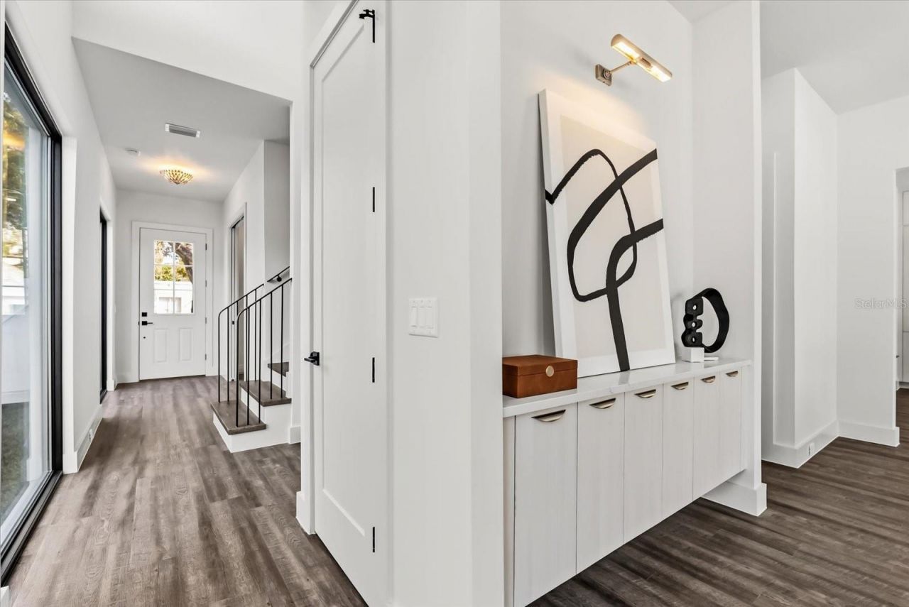 1320 Cloverlawn Avenue , Orlando, FL 32806 Photo