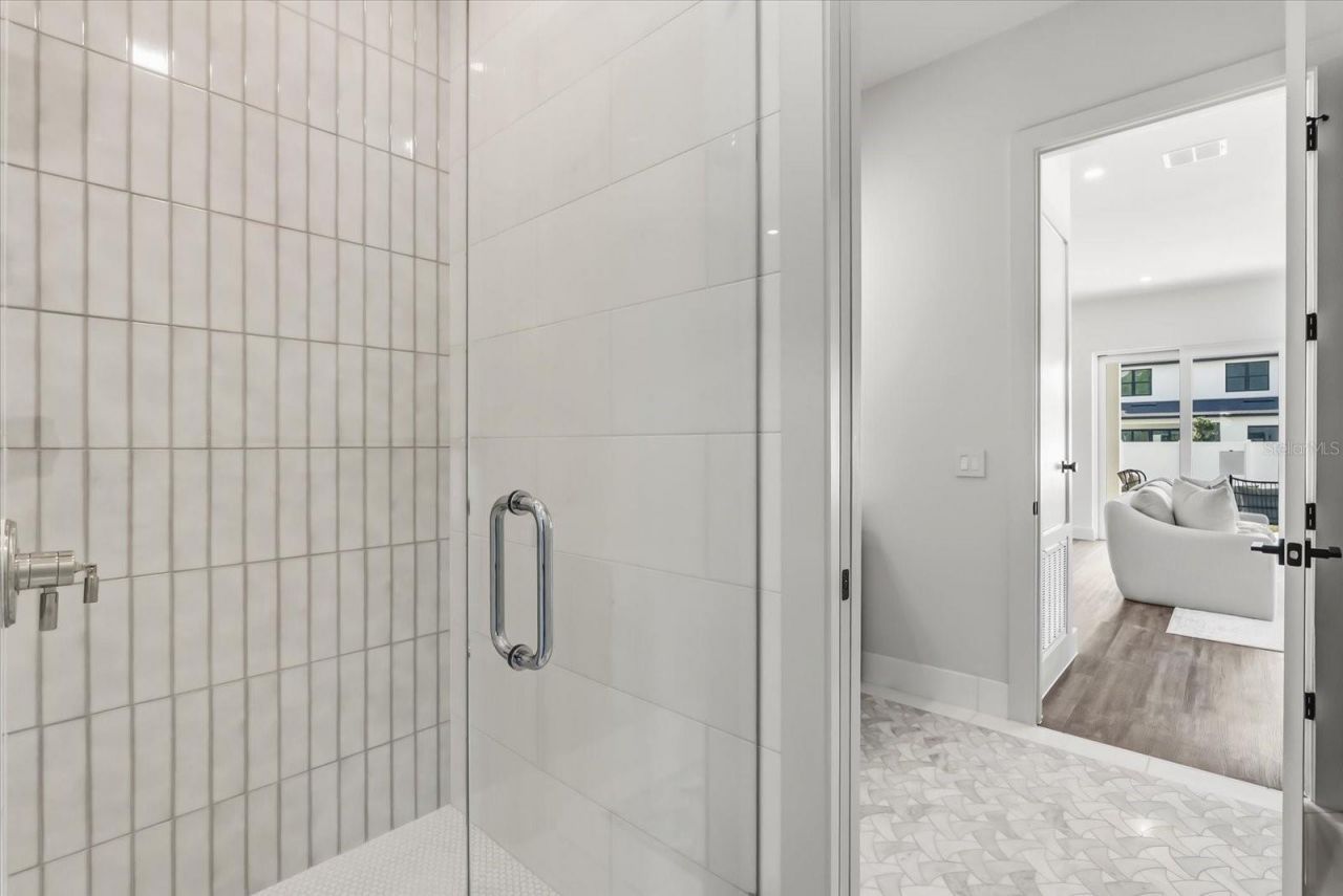 1320 Cloverlawn Avenue , Orlando, FL 32806 Photo