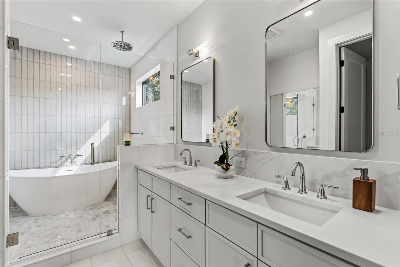 1320 Cloverlawn Avenue , Orlando, FL 32806 Photo