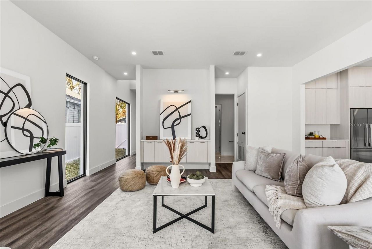 1320 Cloverlawn Avenue , Orlando, FL 32806 Photo