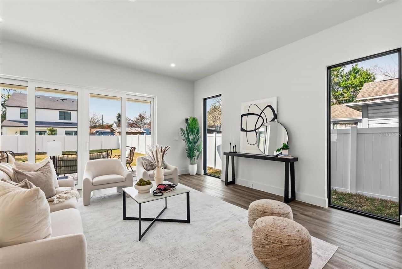 1320 Cloverlawn Avenue , Orlando, FL 32806 Photo