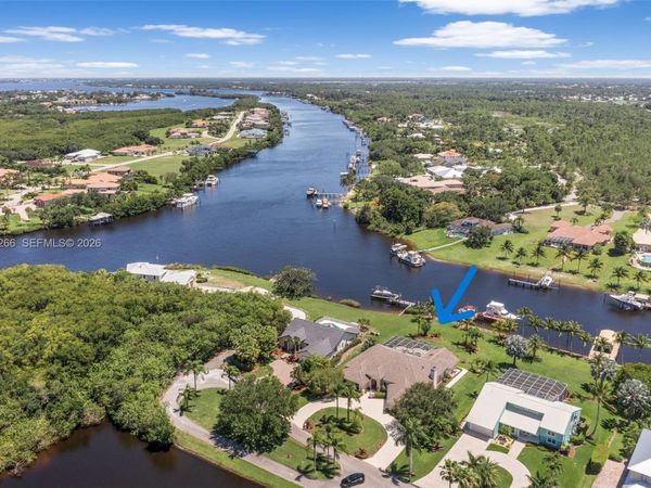 2674 SE Erickson Dr , Port St. Lucie, FL 34984