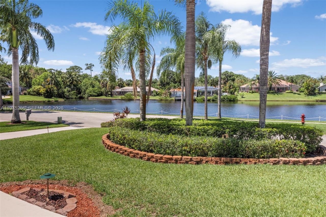 2674 SE Erickson Dr , Port Saint Lucie, FL 34984 Photo