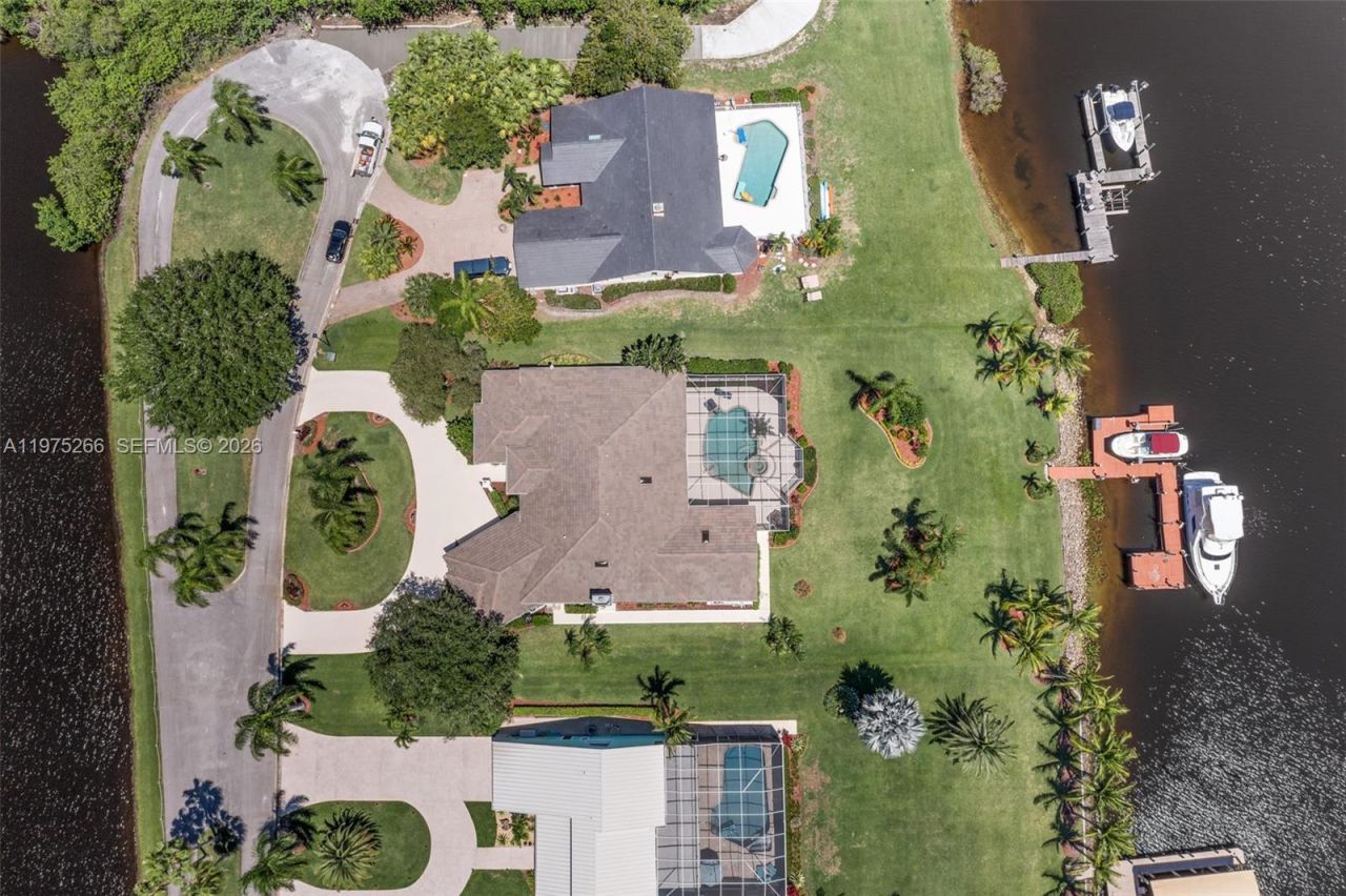 2674 SE Erickson Dr , Port Saint Lucie, FL 34984 Photo