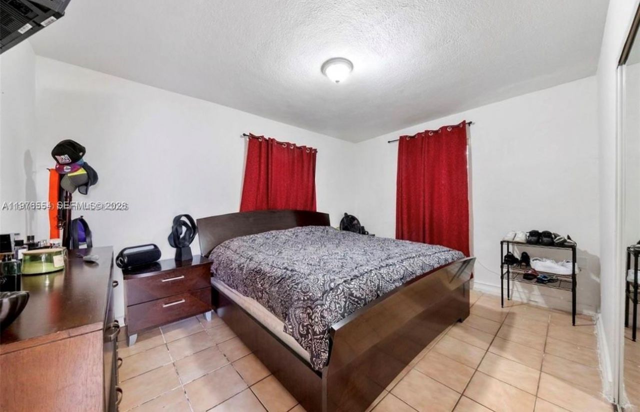 5300 SW 6th St , Miami, FL 33134 Photo