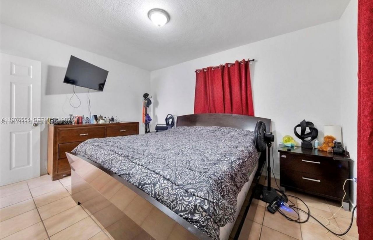 5300 SW 6th St , Miami, FL 33134 Photo