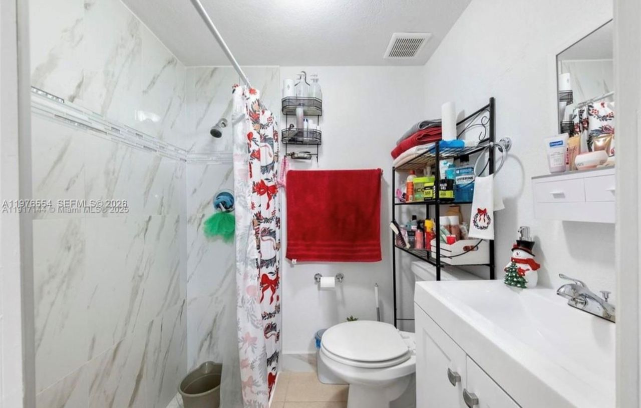 5300 SW 6th St , Miami, FL 33134 Photo