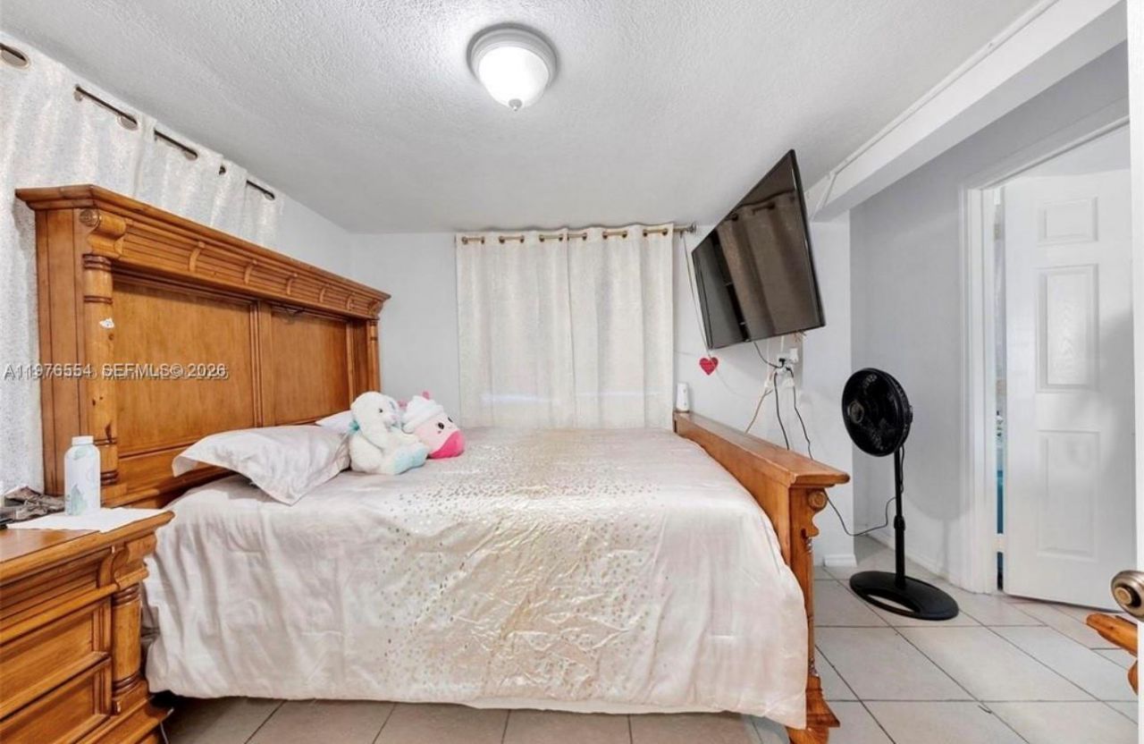 5300 SW 6th St , Miami, FL 33134 Photo