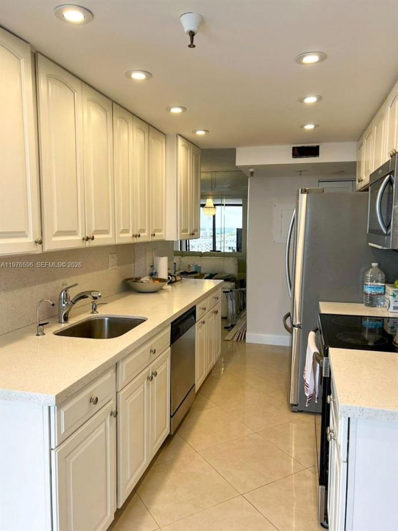 290 174th St, Unit 902, Sunny Isles Beach, FL 33160 Photo