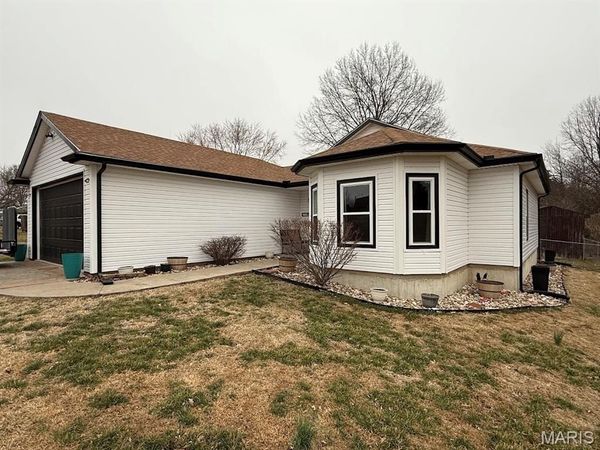 612 Airway Drive , Fulton, MO 65251