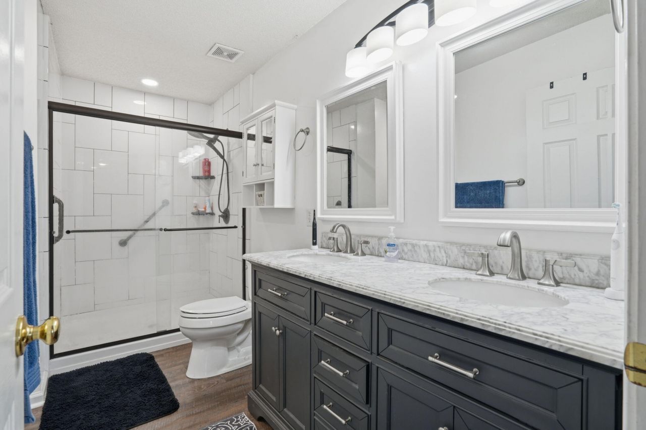 4004 Carolina Bay Drive Photo 10