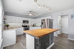 4004 Carolina Bay Drive photo 4