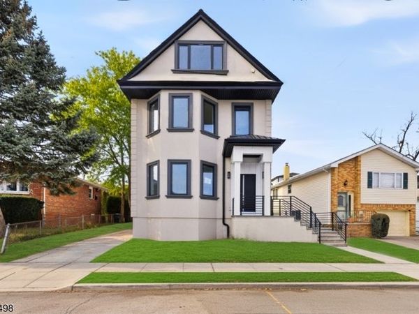 703 3Rd St, Secaucus, NJ 07094