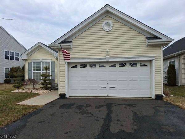 28 Prusakowski Blvd, Sayreville, NJ 08859