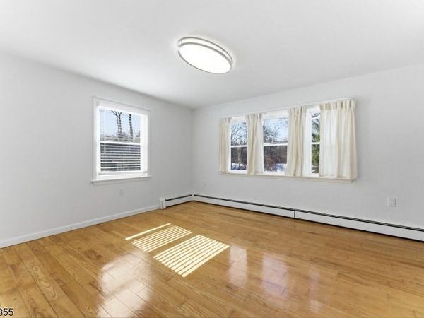 549 Ewing Ave, Franklin Lakes, NJ 07417