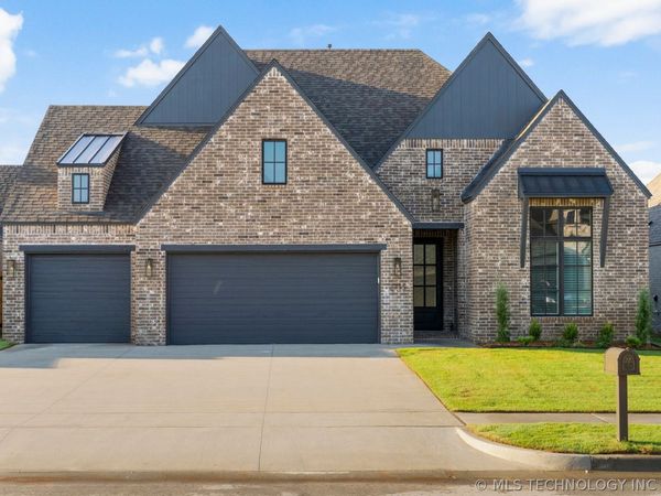 2715 W Van Buren Court , Broken Arrow, OK 74011