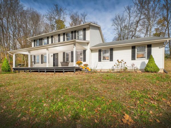 24305 Coshocton Road , Howard, OH 43028