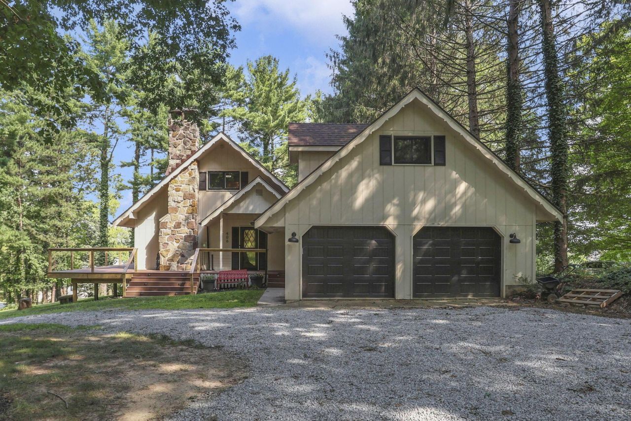 406 Crabapple Drive , Howard, OH 43028 Main Photo