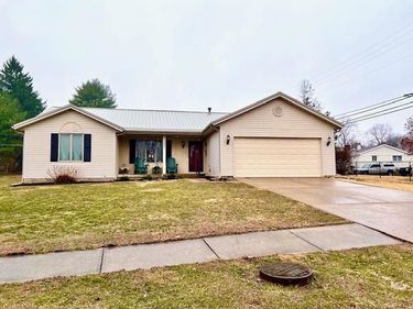 201 Timber Creek, Connersville, IN 47331