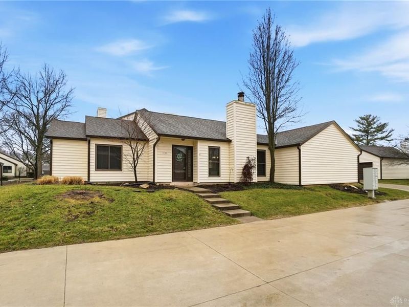 1320 Glastonbury Lane, Washington Township, OH 45459 Photo 1