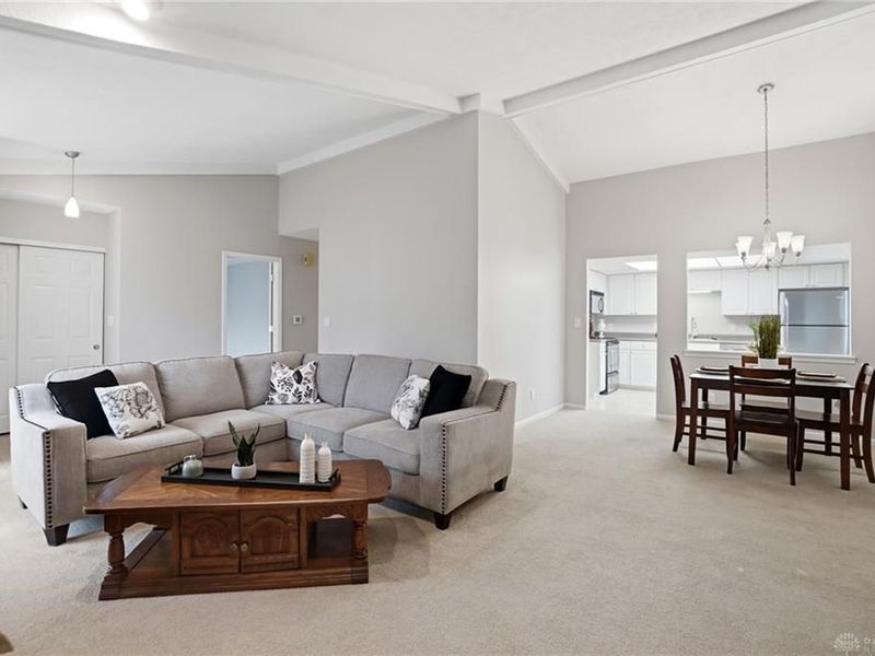 1320 Glastonbury Lane, Washington Township, OH 45459 Photo 13