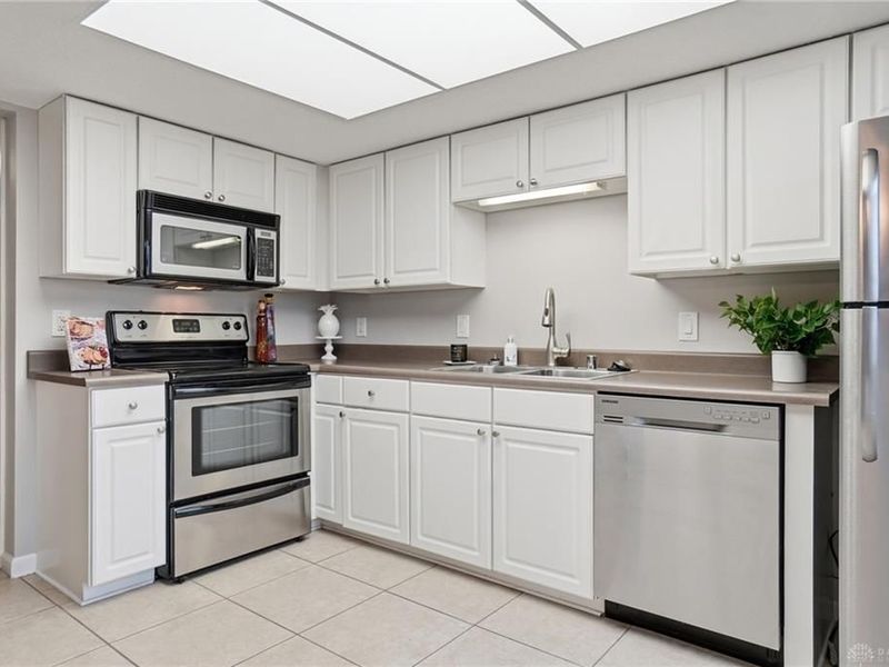 1320 Glastonbury Lane, Washington Township, OH 45459 Photo 21