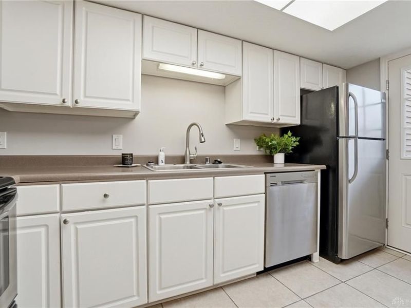 1320 Glastonbury Lane, Washington Township, OH 45459 Photo 22