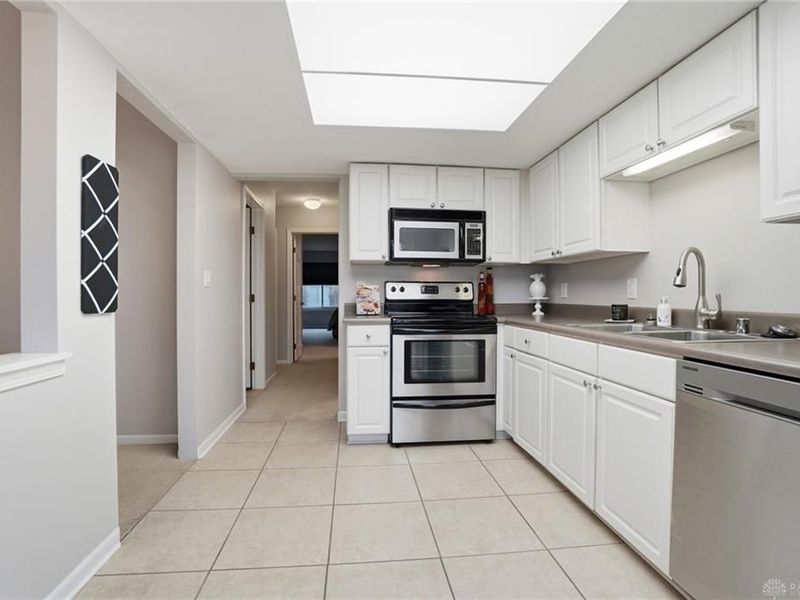 1320 Glastonbury Lane, Washington Township, OH 45459 Photo 25