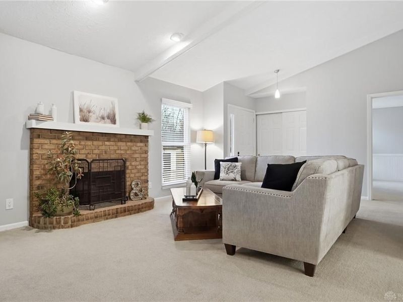 1320 Glastonbury Lane, Washington Township, OH 45459 Photo 8