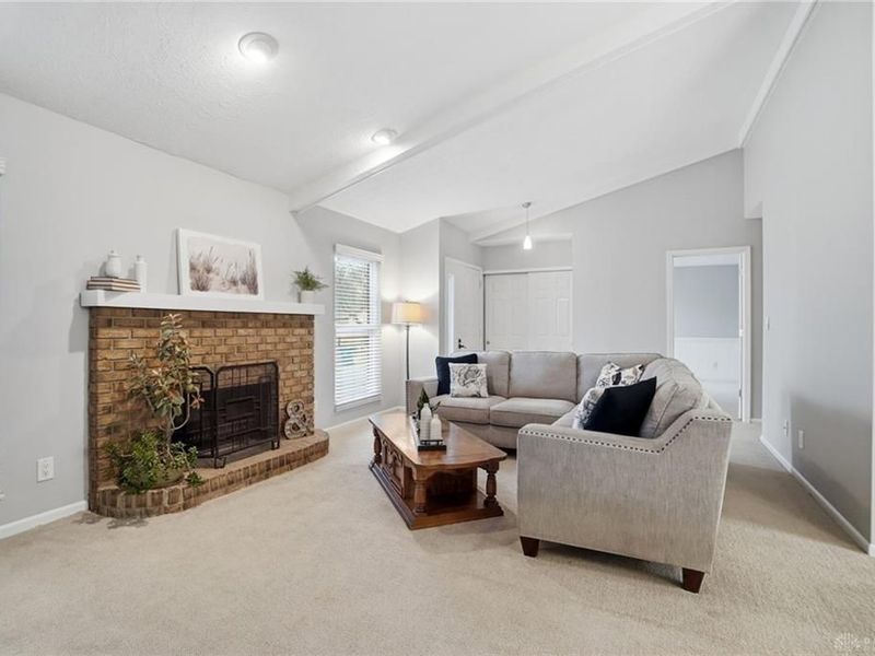 1320 Glastonbury Lane, Washington Township, OH 45459 Photo 9