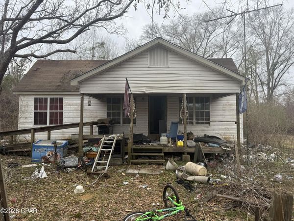 1812 Rosewood Drive , Chipley, FL 32428