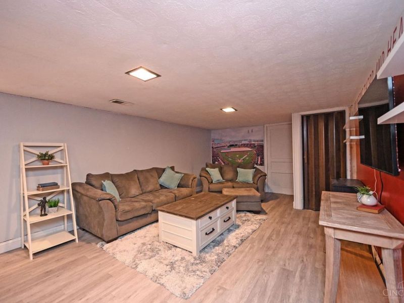 4442 Homelawn Avenue, Cincinnati, OH 45211 Photo 29