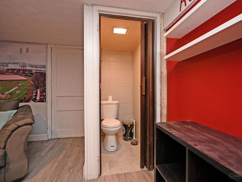 4442 Homelawn Avenue, Cincinnati, OH 45211 Photo 31