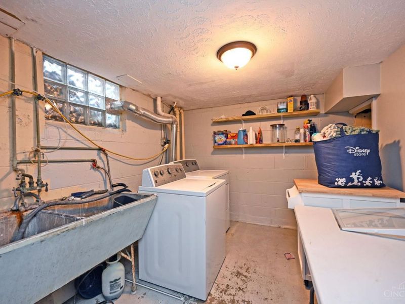 4442 Homelawn Avenue, Cincinnati, OH 45211 Photo 33